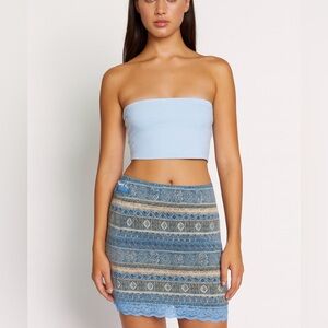 Vintage Y2K slip skirt with satin bow and lace trim. Siren size small